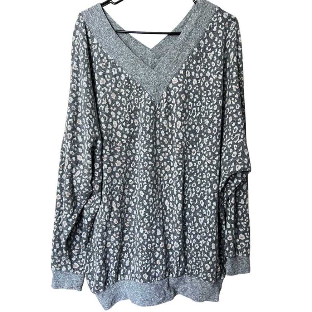 P & Rose Oversized Grey Animal Print Leopard Soft V Neck Sweatshirt Sz L Dolman